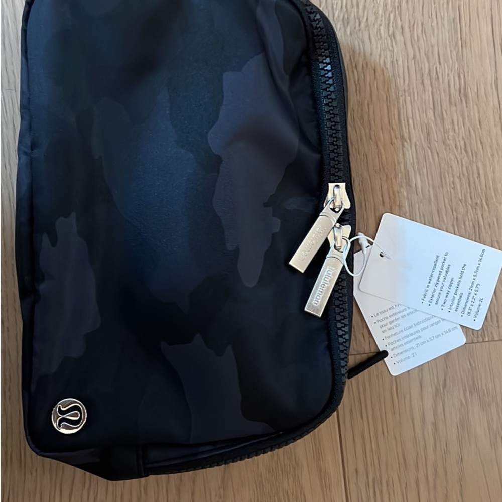 Lululemon everywhere belt bag - large. Heritage camo (black/grey)